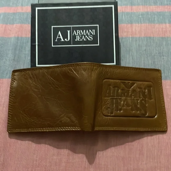 Armani Jeans genuine Men’s wallet, Tan colour. Unused - Picture 6 of 7
